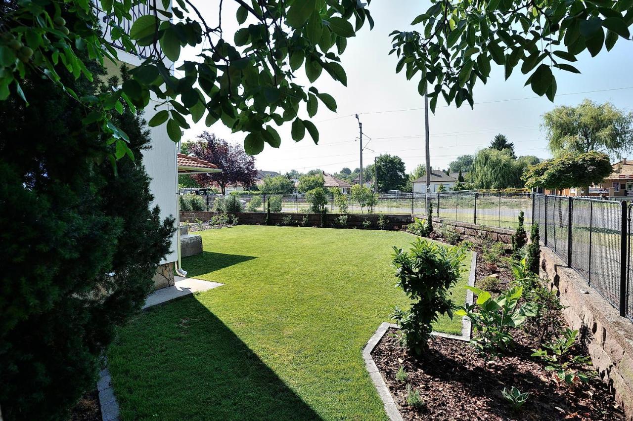 Best Apartman Lelle Balatonlelle Exterior photo