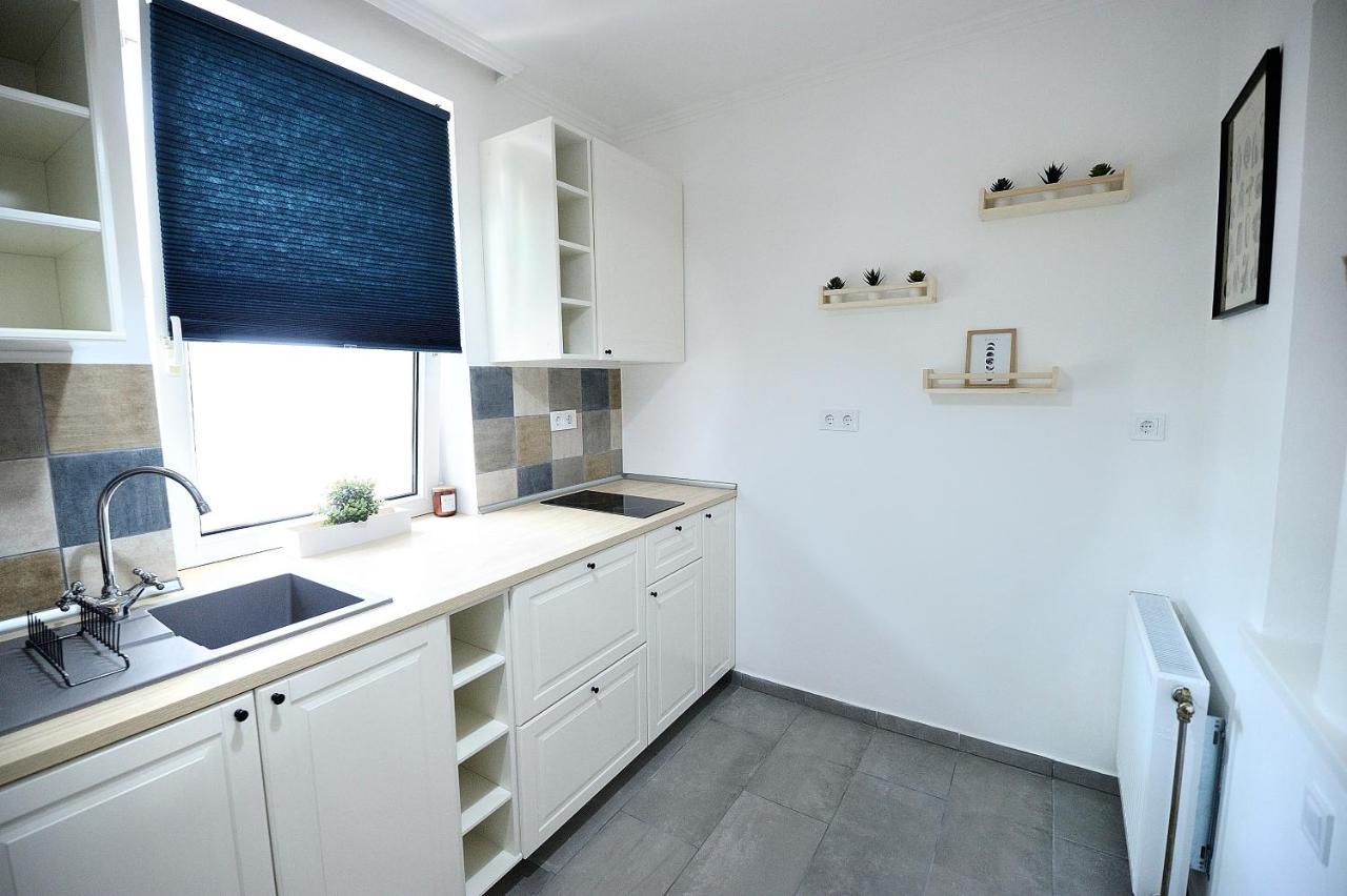 Best Apartman Lelle Balatonlelle Exterior photo